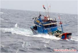 เวียดนามช่วยชีวิตชาวประมงและเรือประมงหลายราย